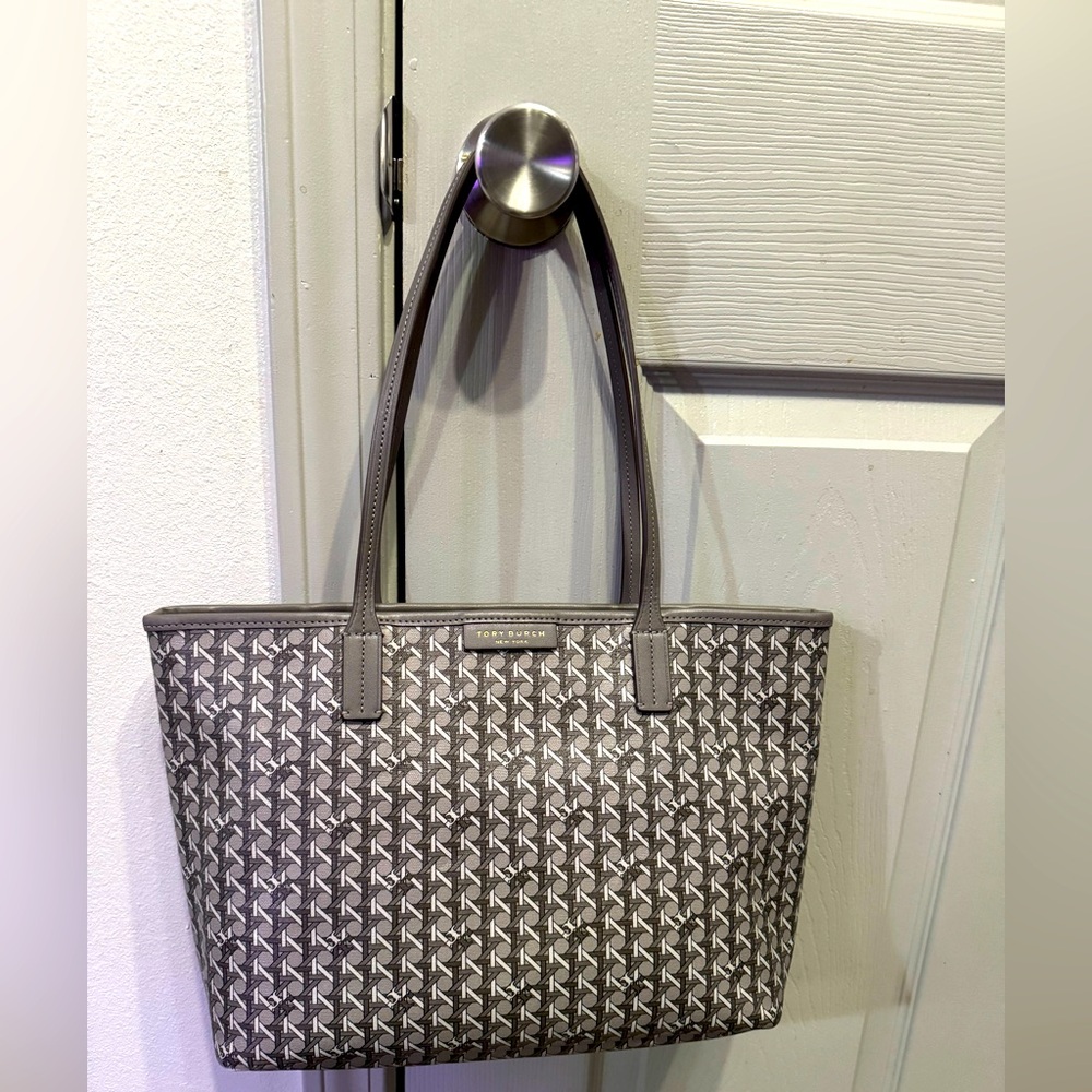 TORY BURCH Small Every-Ready Zip Tote - Zinc Color